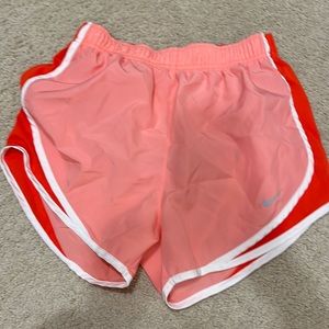 Nike small tempo running shorts